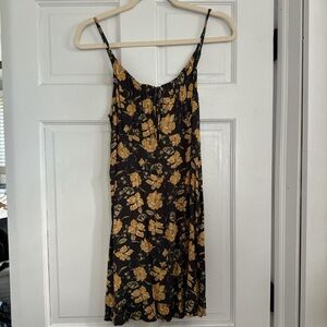 ABERCROMBIE Navy and yellow floral dress with adjustable straps size Medium